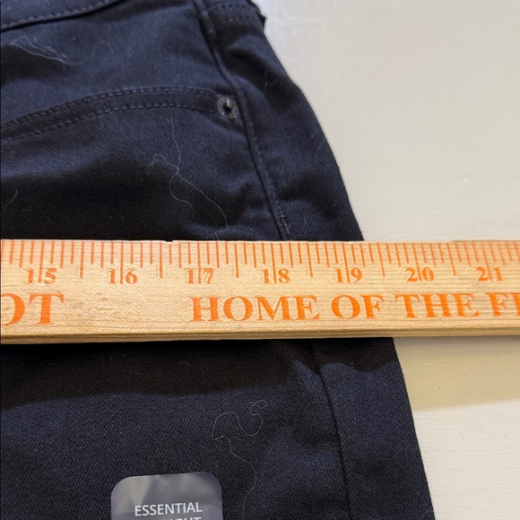 J. Crew Essential straight jean in all-day stretch Size 31 - Picture 9 of 14